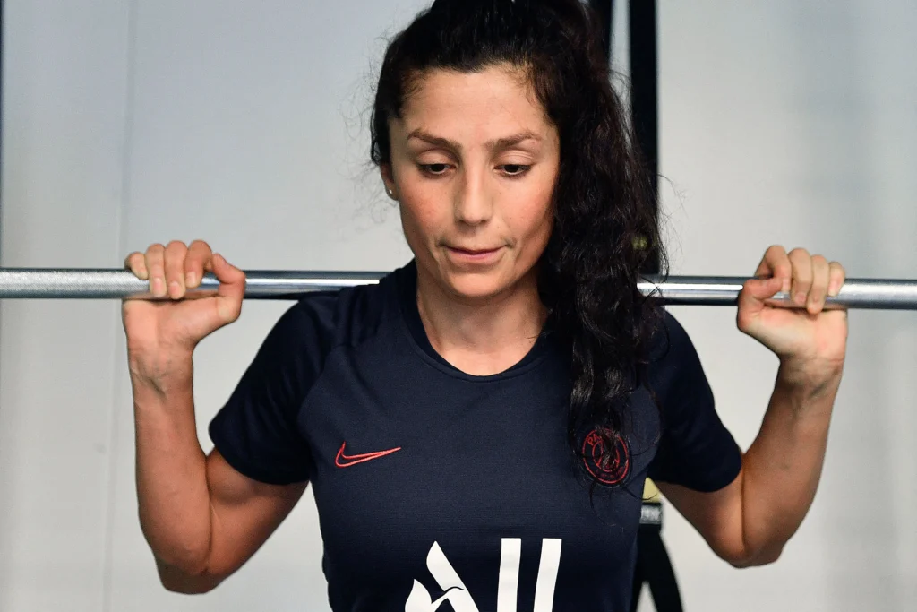 Șansa la o viață nouă în Danemarca, fotbal și medicină. Povestea inspirațională a Nadiei Nadim, fugită din Afganistan după ce tatăl i-a fost ucis