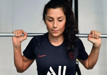 Șansa la o viață nouă în Danemarca, fotbal și medicină. Povestea inspirațională a Nadiei Nadim, fugită din Afganistan după ce tatăl i-a fost ucis
