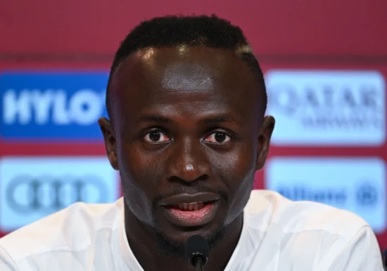 I s-a interzis să joace fotbal și a plecat dintr-un sat cu condiții imposibile, a cucerit Europa, apoi a construit o școală și un spital: Povestea lui Sadio Mane