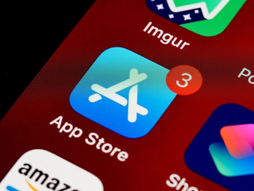 iOS 27 pe iPhone Duo: ce s-a schimbat în interfață