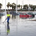Inundațiile fac ravagii în Spania: O femeie a murit, viiturile au înghițit mașini, iar mai multe zboruri au fost anulate sau deviate. Furtuna încă nu a atins apogeul (Video)
