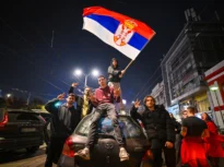 Reuters: Studenții care au câștigat alegerile din Serbia promit reforme anticorupție, dar nu intenționează să impună sancțiuni Rusiei