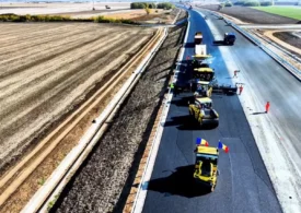 Surpriză pe Autostrada Transilvania: Un tronson de aproape 30 km ar putea fi deschis cu cinci luni înainte de termen (Video)