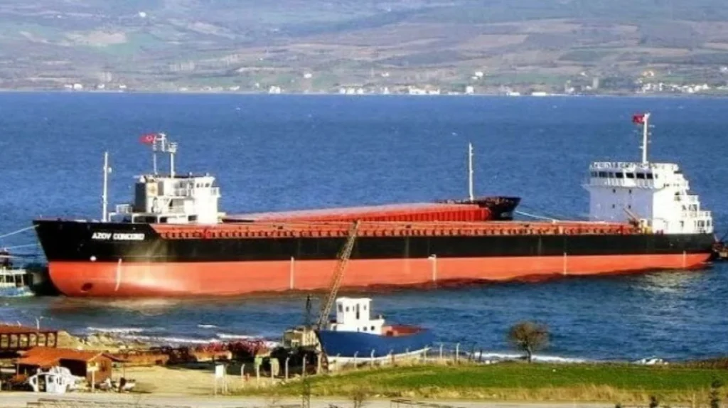 O navă plecată din România a fost lovită de o dronă și s-a scufundat în Marea Neagră. Bulgaria cere ajutorul NATO