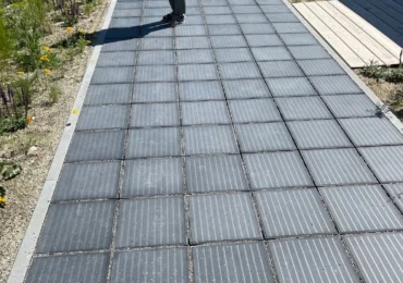 Cum își transformă europenii aleile și terasele în surse de electricitate