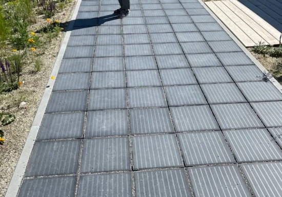 Cum își transformă europenii aleile și terasele în surse de electricitate