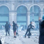 Italia fierbe după protestele violente. Milano își baricadează magazinele, Guvernul trimite 500 de militari (Video)
