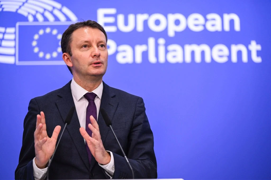 Parlamentul European respinge reducerea bugetului UE. Mureșan avertizează: Ar slăbi Europa și ar afecta agricultura și regiunile