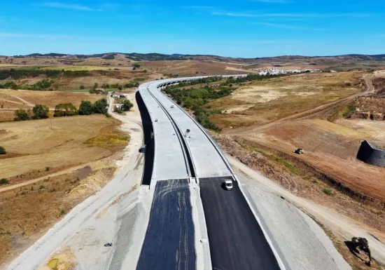 Încă 155 km din Autostrada Transilvania, aproape gata: Lucrările la două viaducte se apropie de 90%