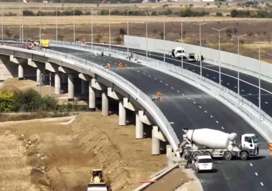 Scandal pe Autostrada Capitalei, după amânarea deschiderii celor 13 km din A0 Nord. Cosma îi acuză pe Grindeanu și Pistol că blochează lucrările din orgoliu politic. CNAIR: Nu ne jucăm cu siguranța