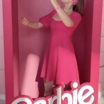 O clientă a cafenelei din Moscova s-a pozat pe post de păpușă Barbie - Foto: Instagram Barbie Rusia