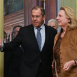 MOSCOVA. Karin Kneissl, alături de Serghei Lavrov - Foto: Hepta.ro Karin Kneissl, Serghei Lavrov