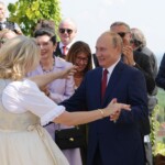 DANS. Vladimir Putin valsează cu mireasa, șocând întreaga Europă - Foto: Hepta.ro Vladimir Putin, Karin Kneissl, nuntă Austria